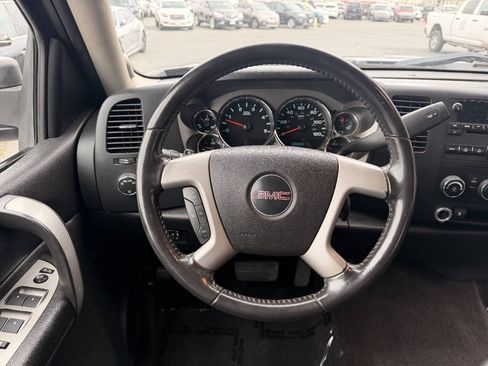 Used 2009 GMC Sierra 2500 W/T AWD/4WD image 9