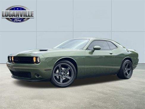 Used 2021 Dodge Challenger SXT w/ Blacktop Package image 1
