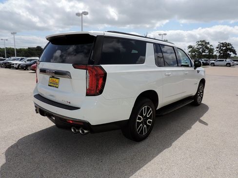 Certified 2024 GMC Yukon XL AT4 AWD/4WD image 5