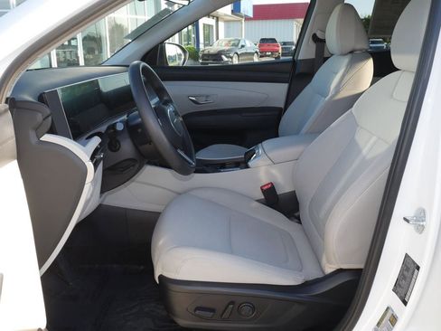 Used 2025 Hyundai Tucson SEL FWD image 32