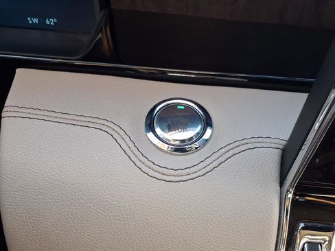 Used 2023 Lincoln Navigator L Reserve image 12