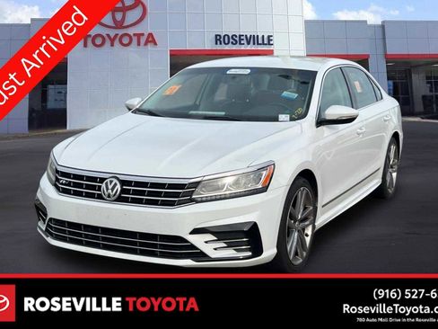Used 2017 Volkswagen Passat 1.8T R-Line w/ R-Line Lighting Package image 1