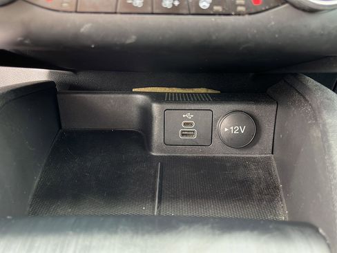 Used 2025 Ford Escape ST-Line Select AWD/4WD image 21
