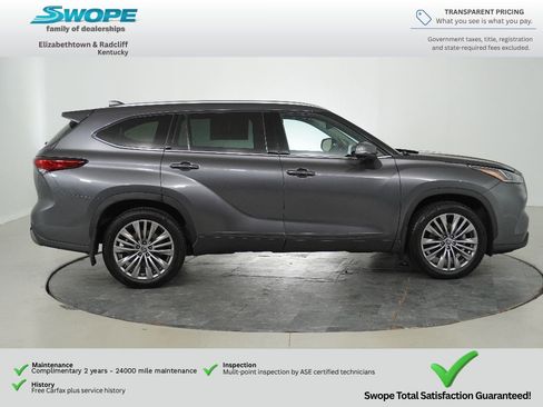 Used 2021 Toyota Highlander Platinum AWD/4WD image 2