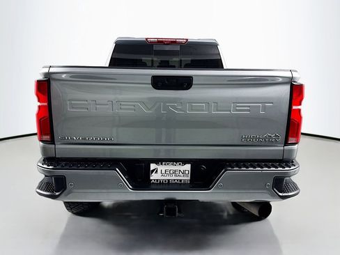 Used 2024 Chevrolet Silverado 3500 High Country w/ High Country Premium Package image 7