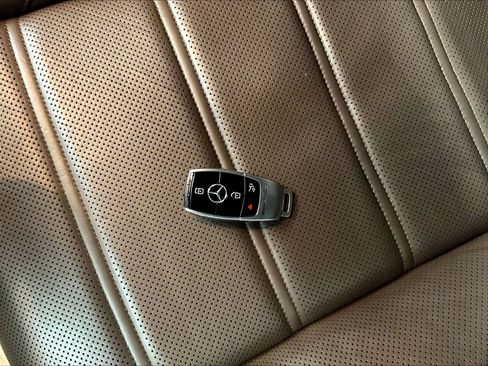 Used 2019 Mercedes-Benz E 63 AMG S image 30