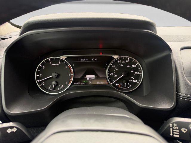 Used 2025 Nissan Rogue SV FWD image 14