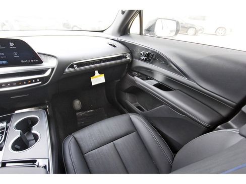 New 2026 Cadillac Lyriq Sport image 10