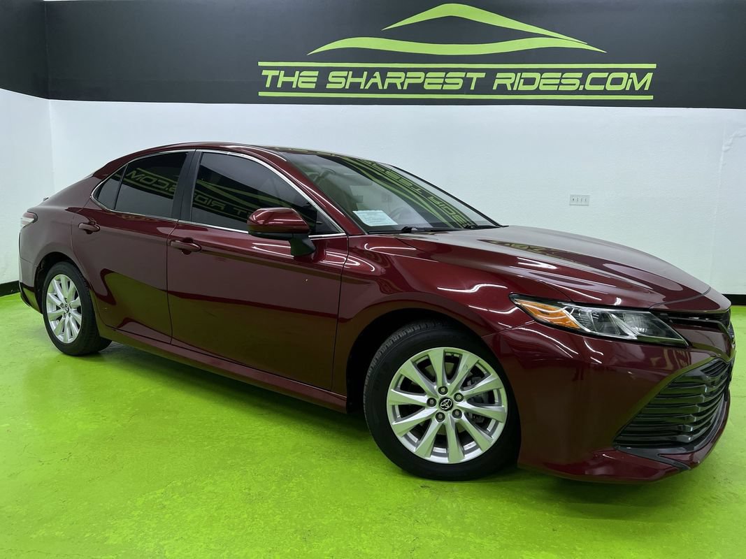 Used 2018 Toyota Camry LE FWD image 1