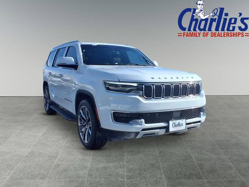 Used 2022 Jeep Wagoneer Series II w/ Premium Group I image 3