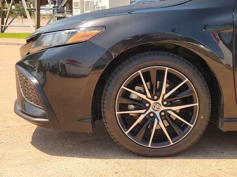 Used 2023 Toyota Camry SE w/ Protection Package (Q2) (TMS) FWD image 5