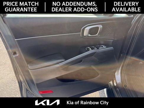Used 2023 Kia Sorento LX FWD image 23