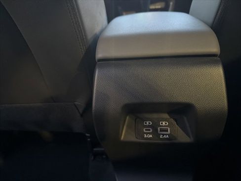 Used 2024 Subaru Crosstrek 2.0i Premium image 31