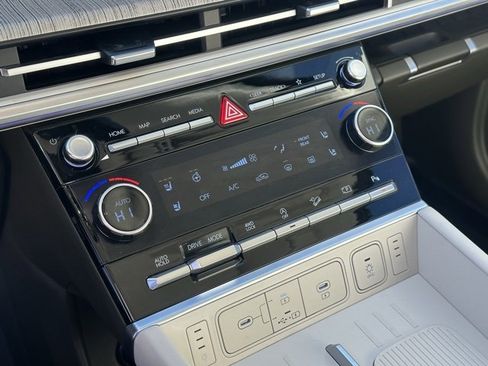 Used 2024 Hyundai Santa Fe Calligraphy image 11