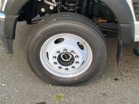 New 2025 Ford F550 4x4 Regular Cab Super Duty image 5