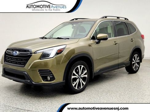 Used 2023 Subaru Forester Limited AWD/4WD image 1