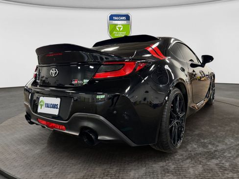 Used 2022 Toyota GR86 Premium w/ ALL Weather Mat Package (TMS) RWD image 10