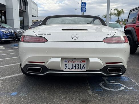 Used 2018 Mercedes-Benz AMG GT Roadster image 7