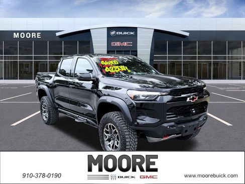 Used 2024 Chevrolet Colorado ZR2 w/ ZR2 Convenience Package III image 1