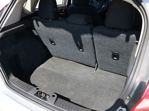 Used 2013 Ford Fiesta SE image 25