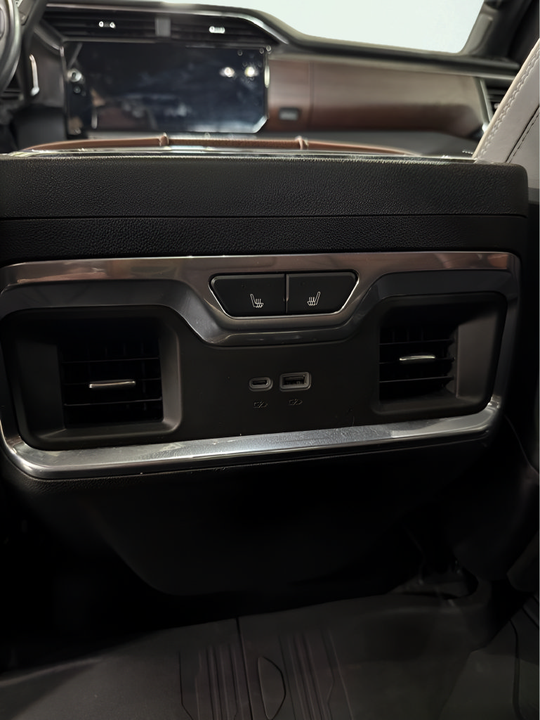 Certified 2025 GMC Sierra 2500 Denali Ultimate w/ LPO, GMC Protection Package AWD/4WD image 13