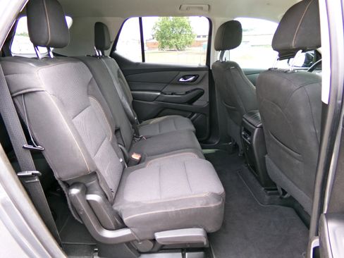 Used 2018 Chevrolet Traverse LS FWD image 14