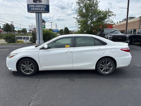 Used 2017 Toyota Camry SE FWD image 8
