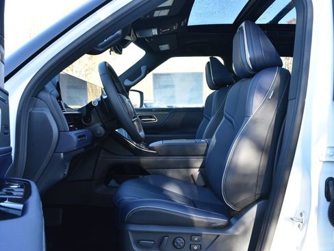 Used 2026 INFINITI QX80 4WD w/ Sport Exterior Package image 10