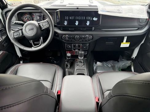 New 2026 Jeep Gladiator Rubicon AWD/4WD image 32