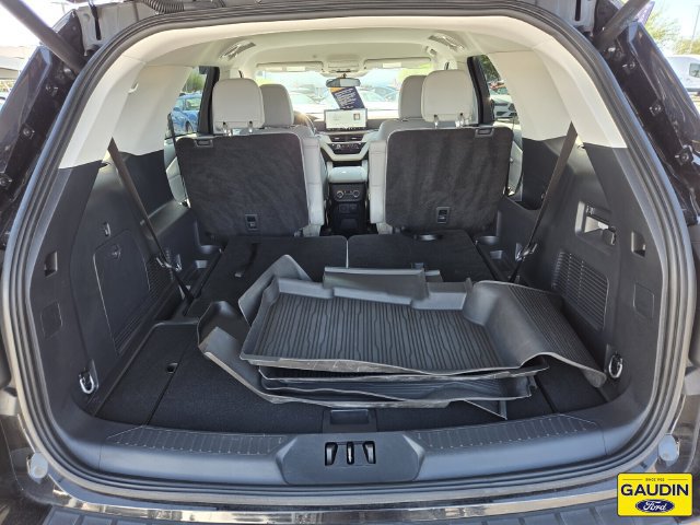 Certified 2025 Ford Explorer Active w/ Active Comfort Package RWD image 14