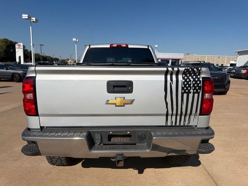 Used 2018 Chevrolet Silverado 1500 LT w/ All Star Edition AWD/4WD image 6