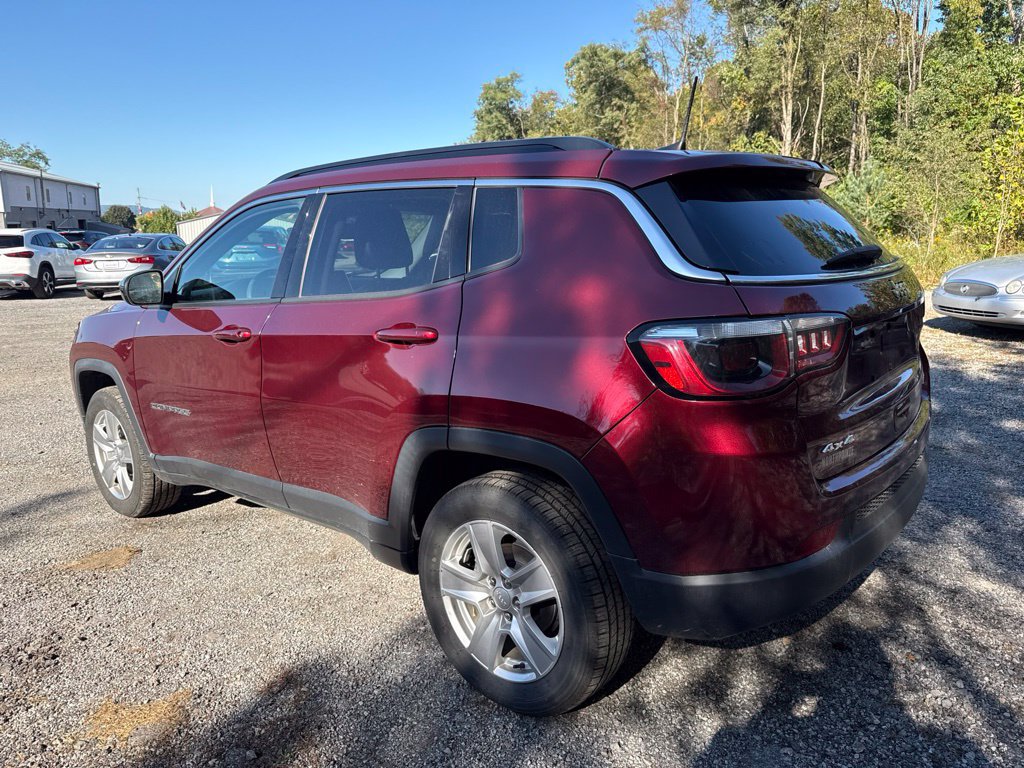 Used 2022 Jeep Compass Latitude AWD/4WD image 4