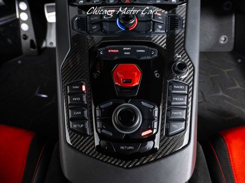 Used 2019 Lamborghini Aventador SVJ AWD/4WD image 38