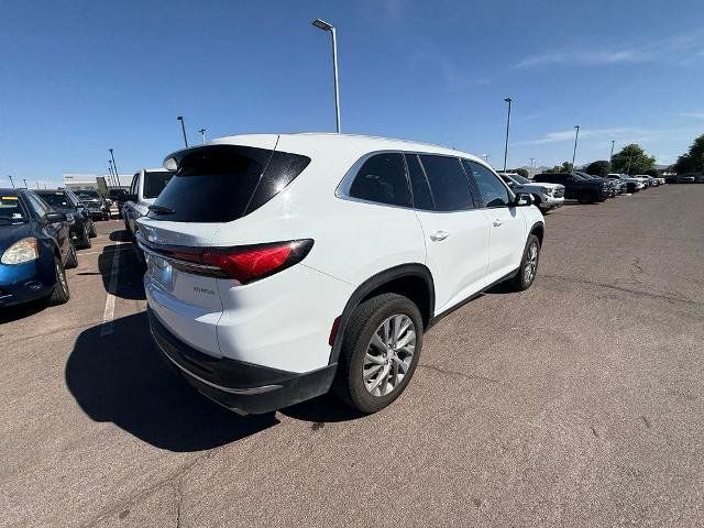 Used 2025 Buick Enclave Preferred AWD/4WD image 2