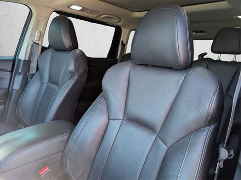 Used 2022 Subaru Ascent Limited w/ Technology Package image 18