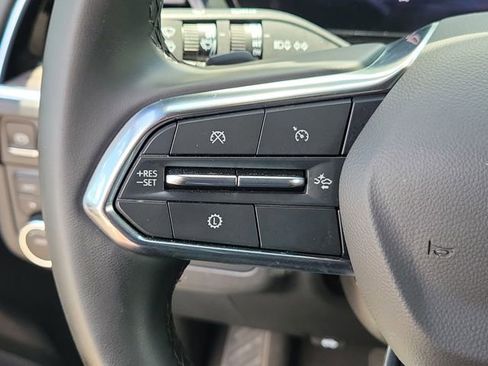 Used 2025 Chevrolet Tahoe LT AWD/4WD image 32
