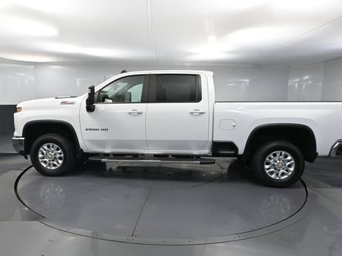 Used 2025 Chevrolet Silverado 2500 LT AWD/4WD image 11