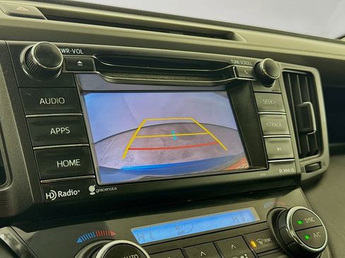 Used 2016 Toyota RAV4 XLE AWD/4WD image 18