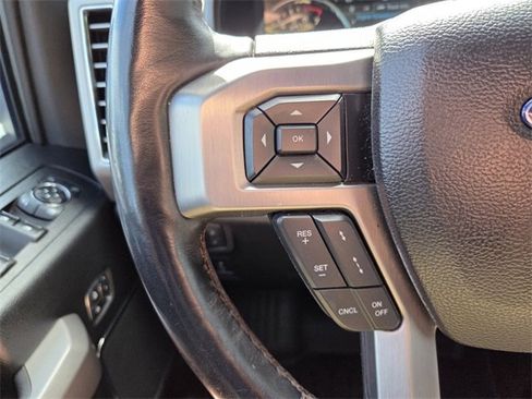 Used 2018 Ford F150 Platinum w/ Equipment Group 701A Luxury image 31