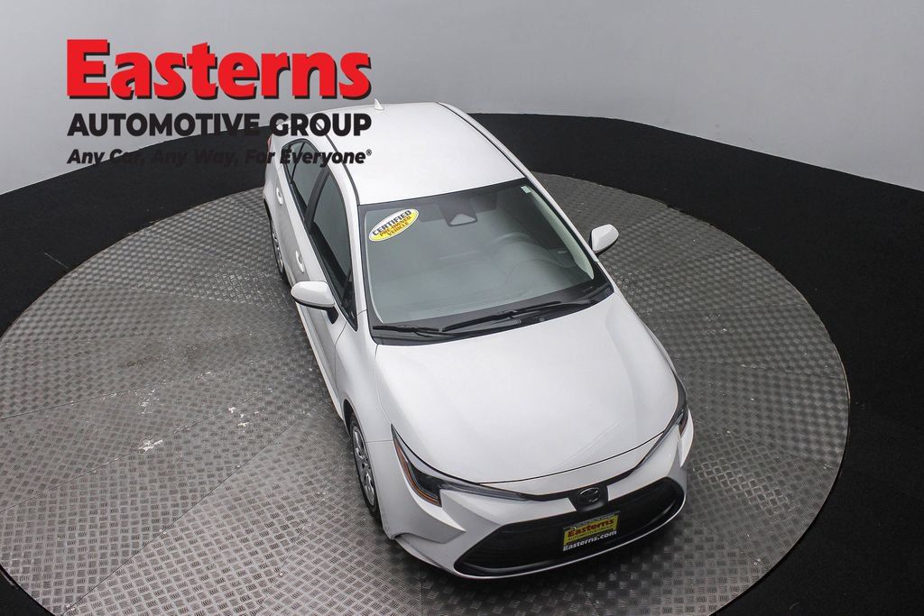 Used 2026 Toyota Corolla LE FWD image 3