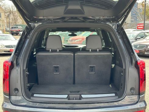 Used 2022 Cadillac XT6 Premium Luxury AWD/4WD image 43