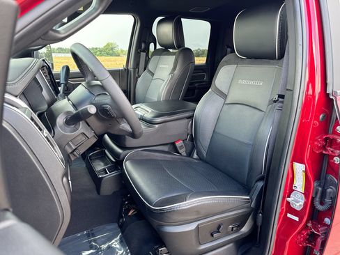 Used 2026 RAM 2500 Laramie AWD/4WD image 11