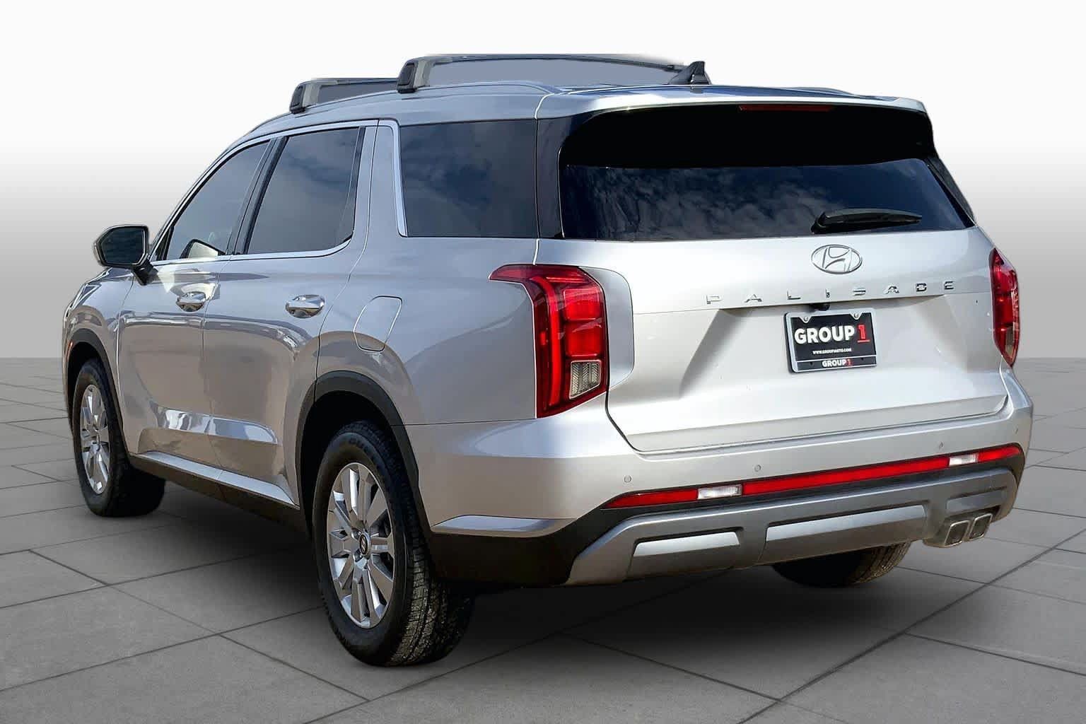 Used 2024 Hyundai Palisade SEL FWD image 11
