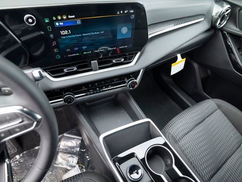 New 2026 Chevrolet Equinox LT w/ LPO, Floor Liner Package image 20