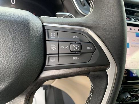 New 2024 Jeep Grand Cherokee Limited AWD/4WD image 23