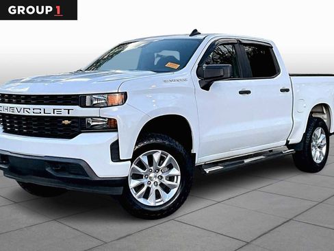 Used 2020 Chevrolet Silverado 1500 Custom w/ Custom Value Package image 1