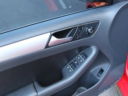 Used 2014 Volkswagen Jetta GLI Autobahn FWD image 11