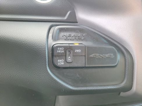 Used 2024 RAM 3500 Big Horn AWD/4WD image 25