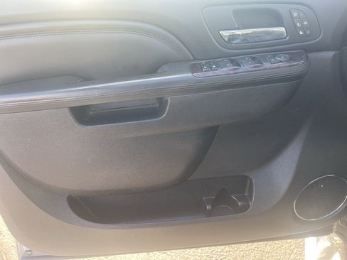 Used 2013 GMC Sierra 2500 Denali w/ Suspension Package, Off-Road image 14