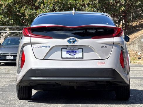 Used 2020 Toyota Prius Prime XLE FWD image 7